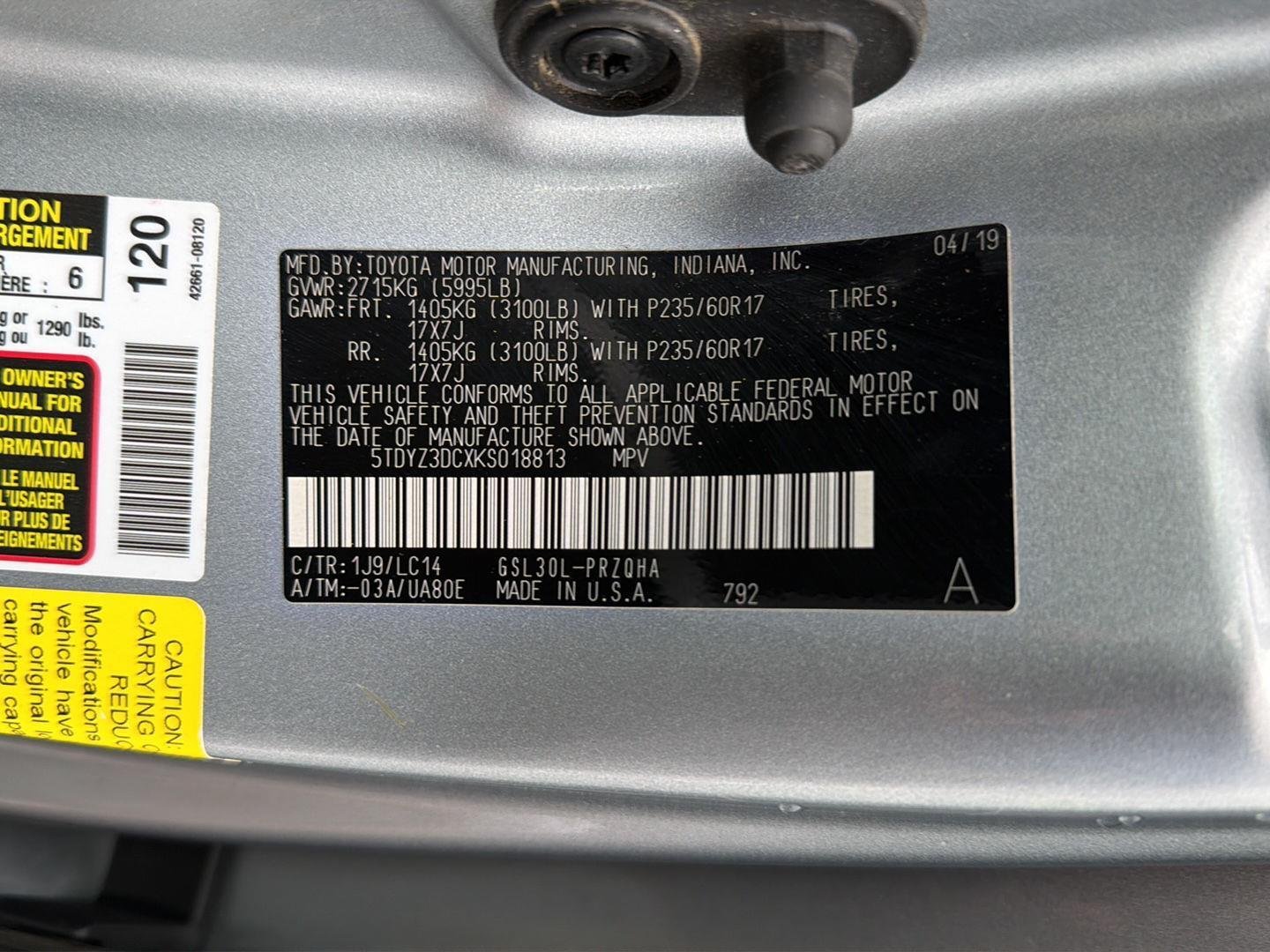 Used 2019 Celestial Silver Metallic Toyota XLE Premium 8-Passenger image 40