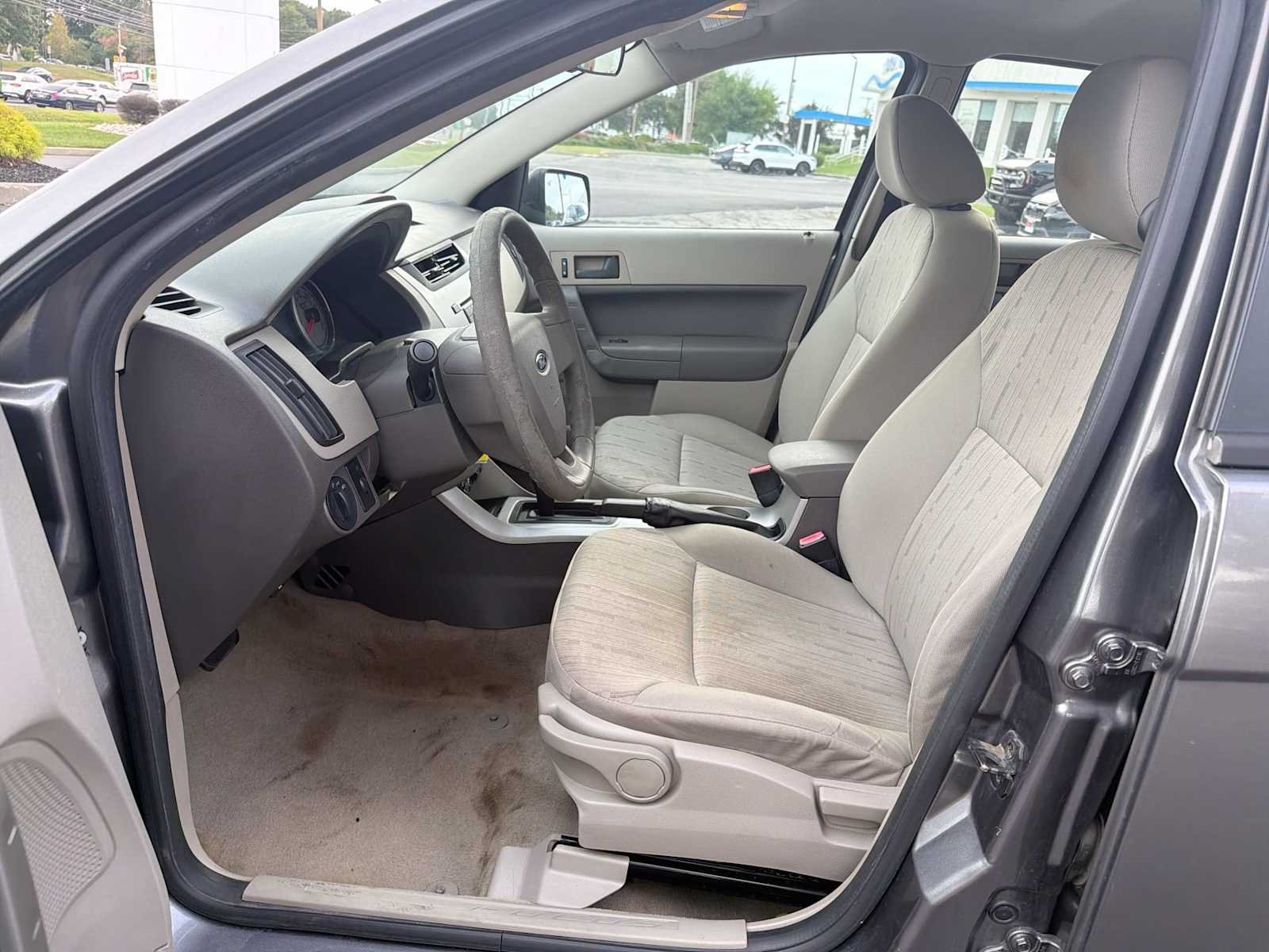 Used 2010 Sterling Grey Metallic Ford SE image 11