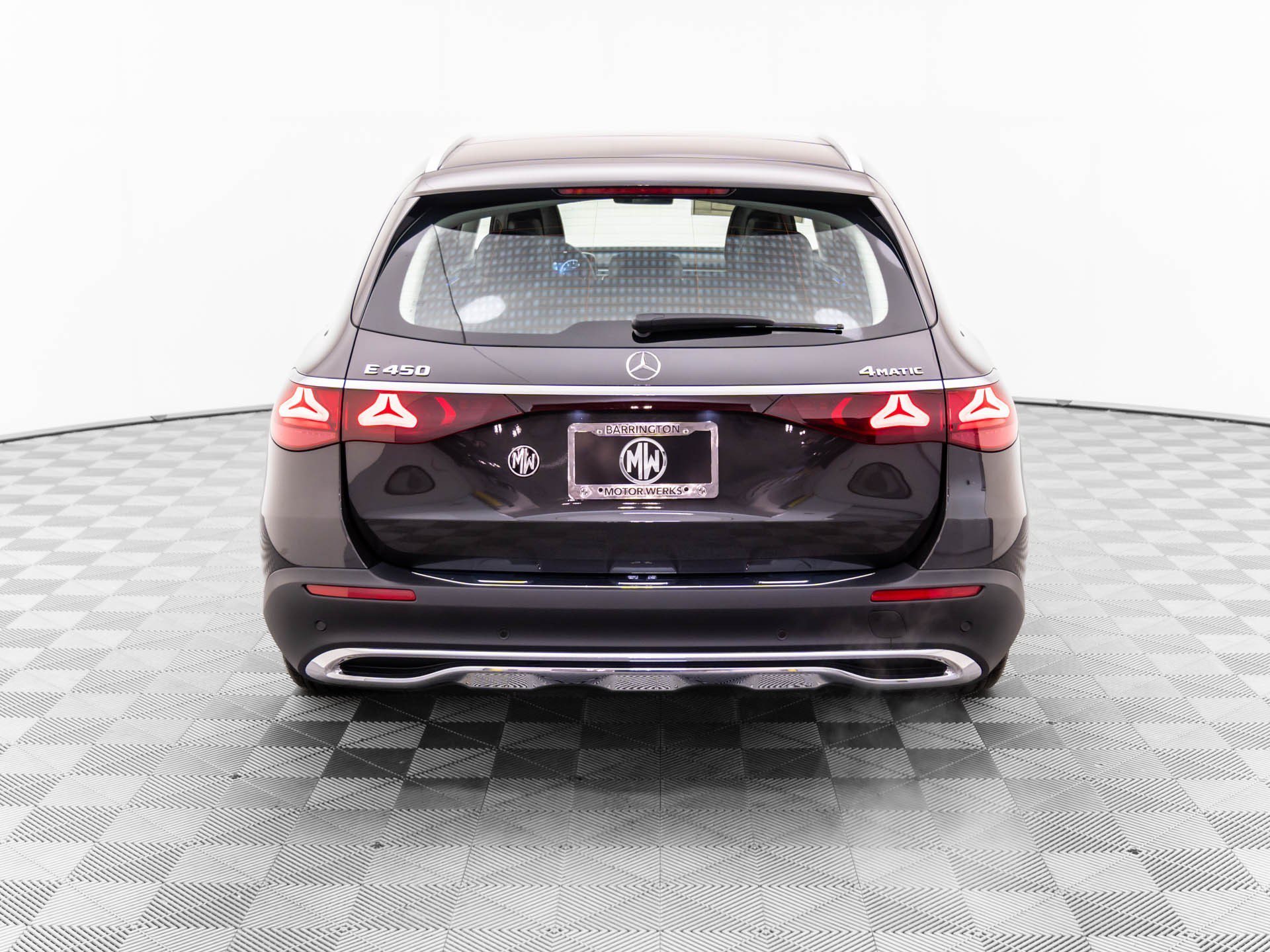 Used 2025  Mercedes-Benz E 450 image 4