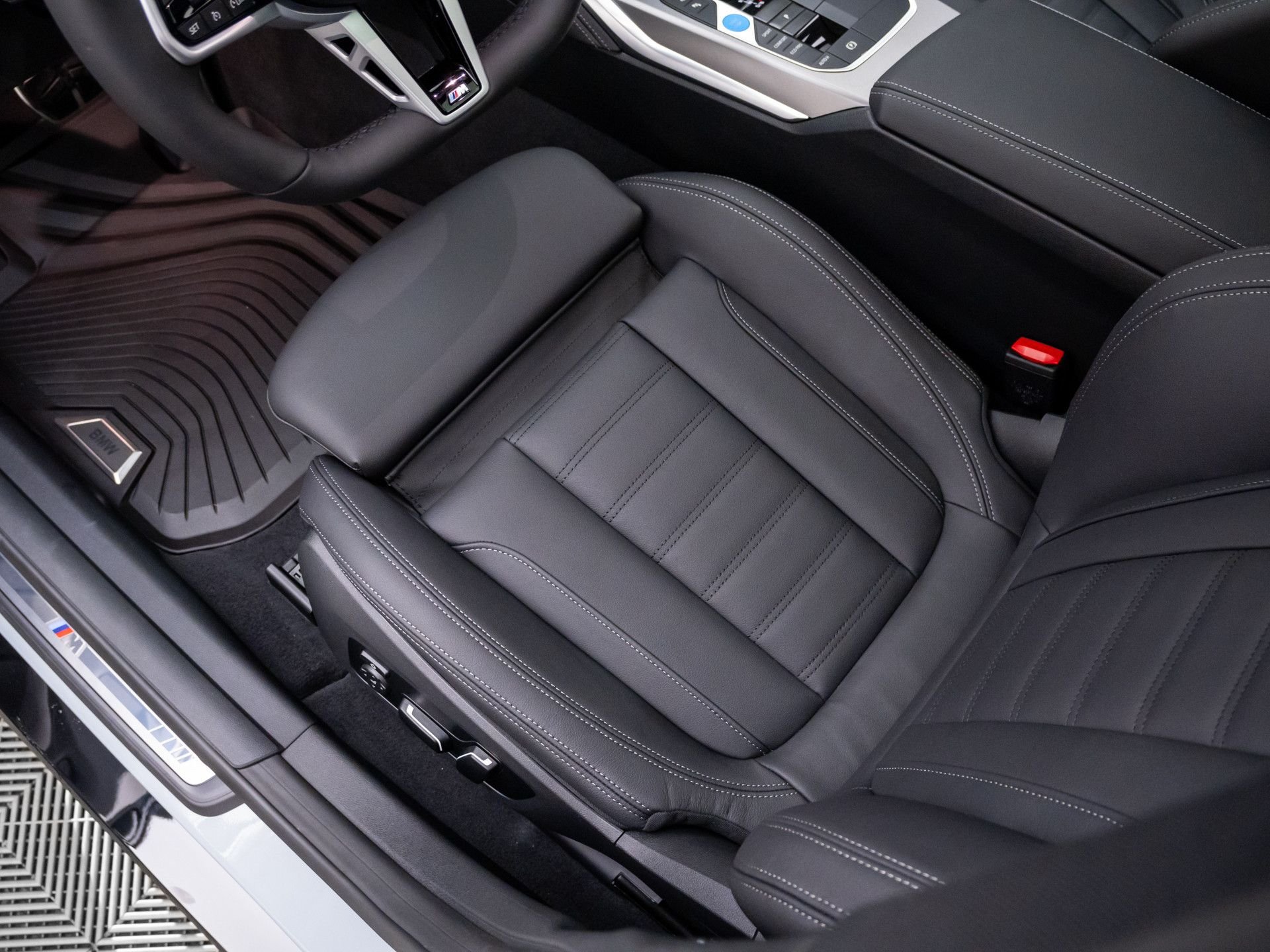 New 2026 Brooklyn Grey Metallic BMW xDrive40 image 16