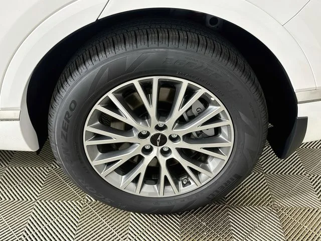 New 2026 White Genesis 2.5T image 22