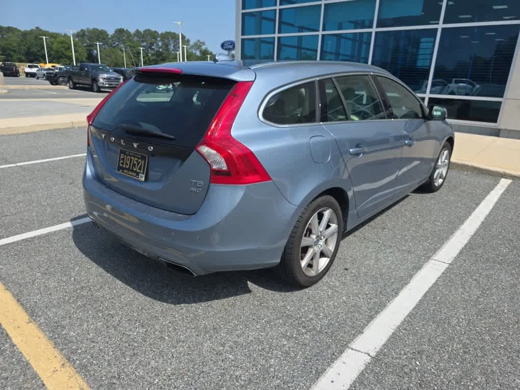 Used 2017 Mussel Blue Metallic Volvo Platinum image 10