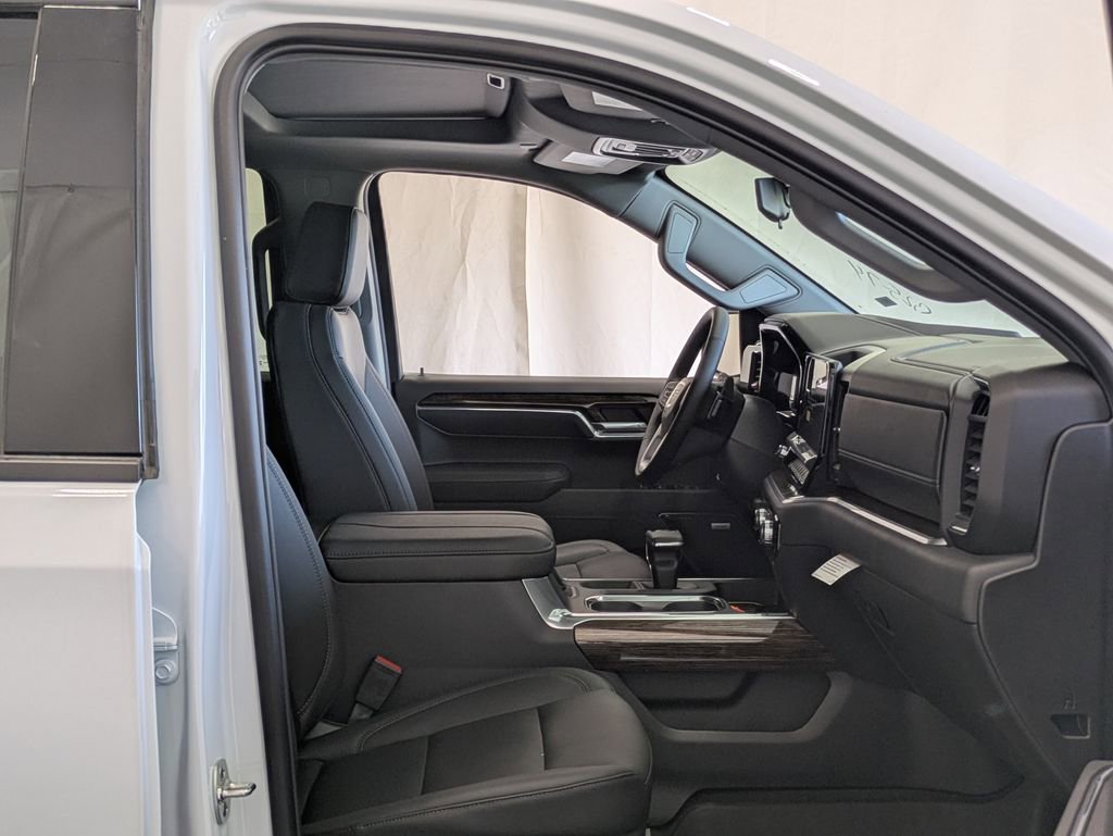 New 2026 Summit White GMC Elevation image 45