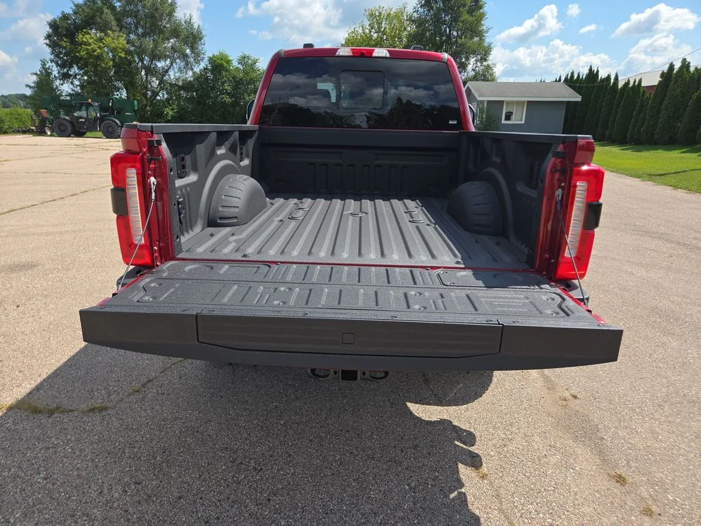 New 2026 Ruby Red Metallic Tinted Clearcoat Ford F-250® King Ranch® image 17