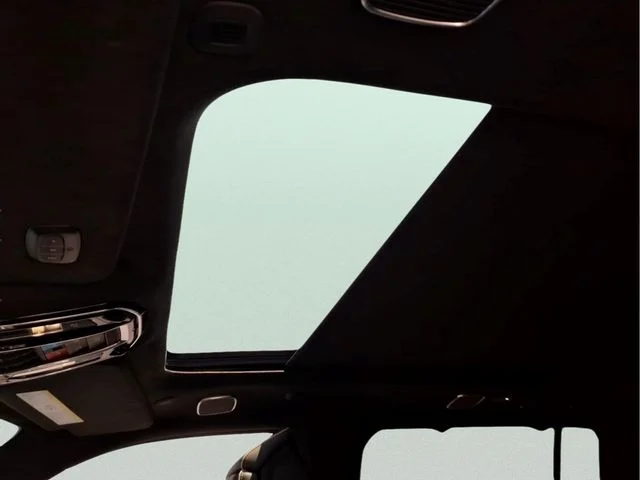 Used 2023 Black Jeep Series III image 17