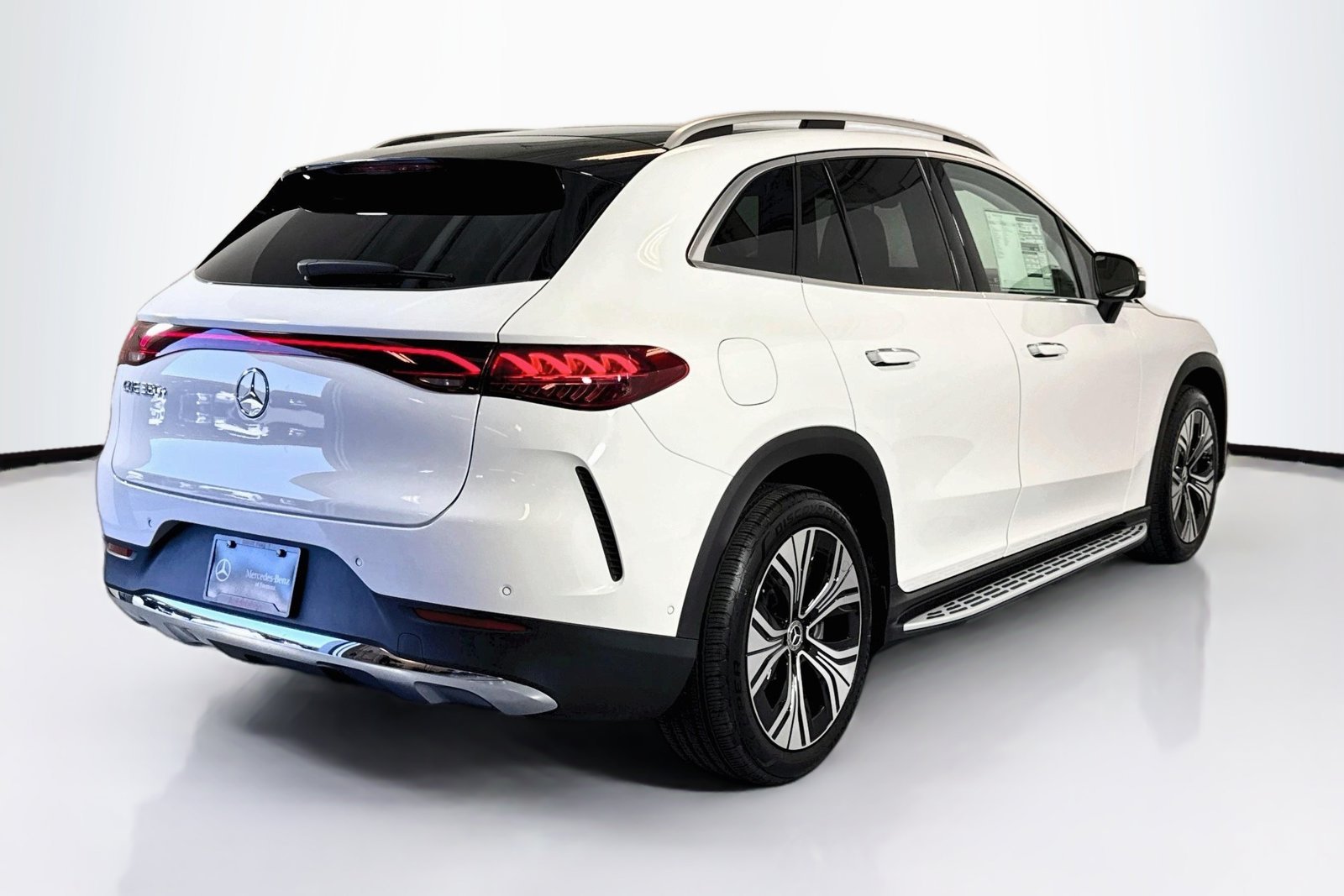 New 2026 Polar White Mercedes-Benz EQE 320+ image 5