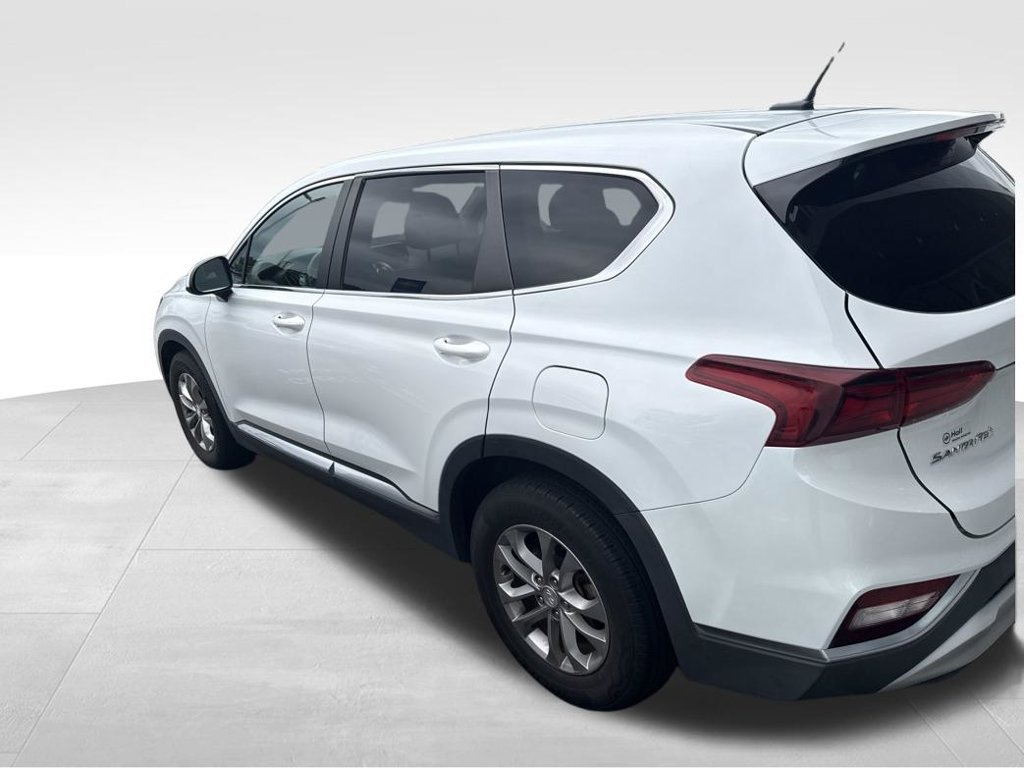 Used 2019 Gray Hyundai SE image 15
