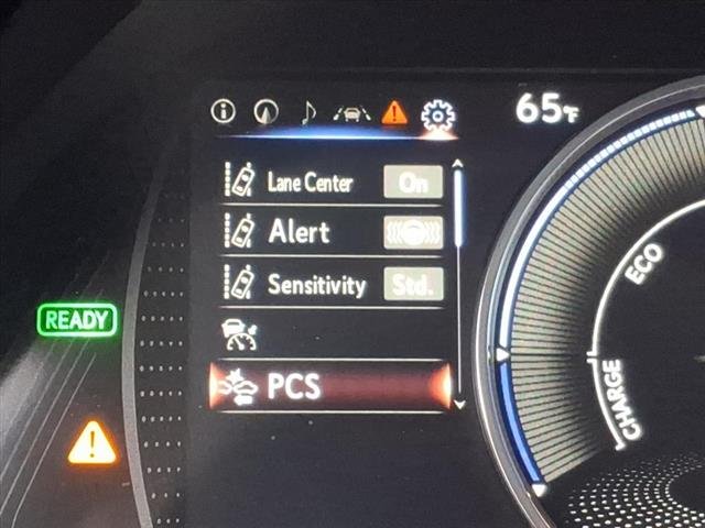 2025 Lexus ES Hybrid 300h - Photo 8