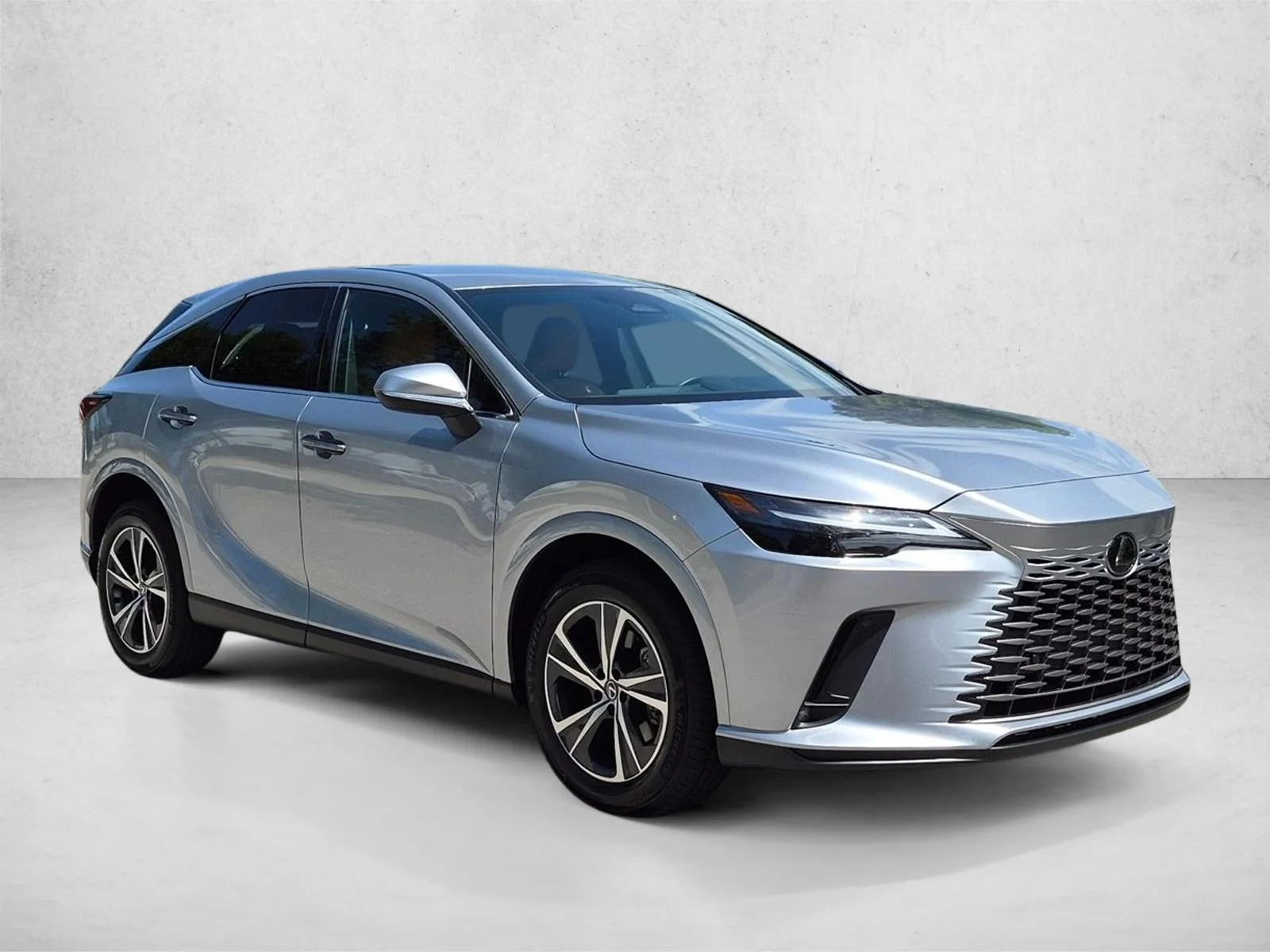 Used 2025 Iridium Lexus RX 350 image 3