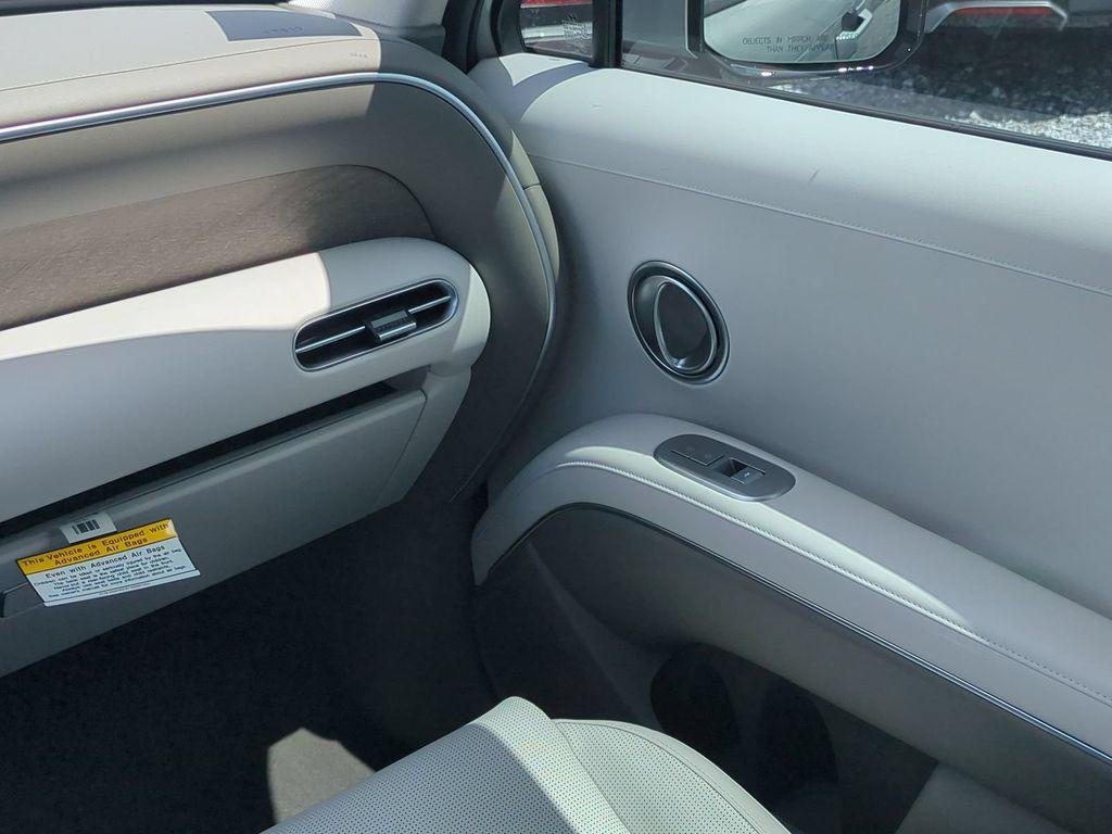 New 2027 Silver Hyundai Blue SEL Premium 7P image 21