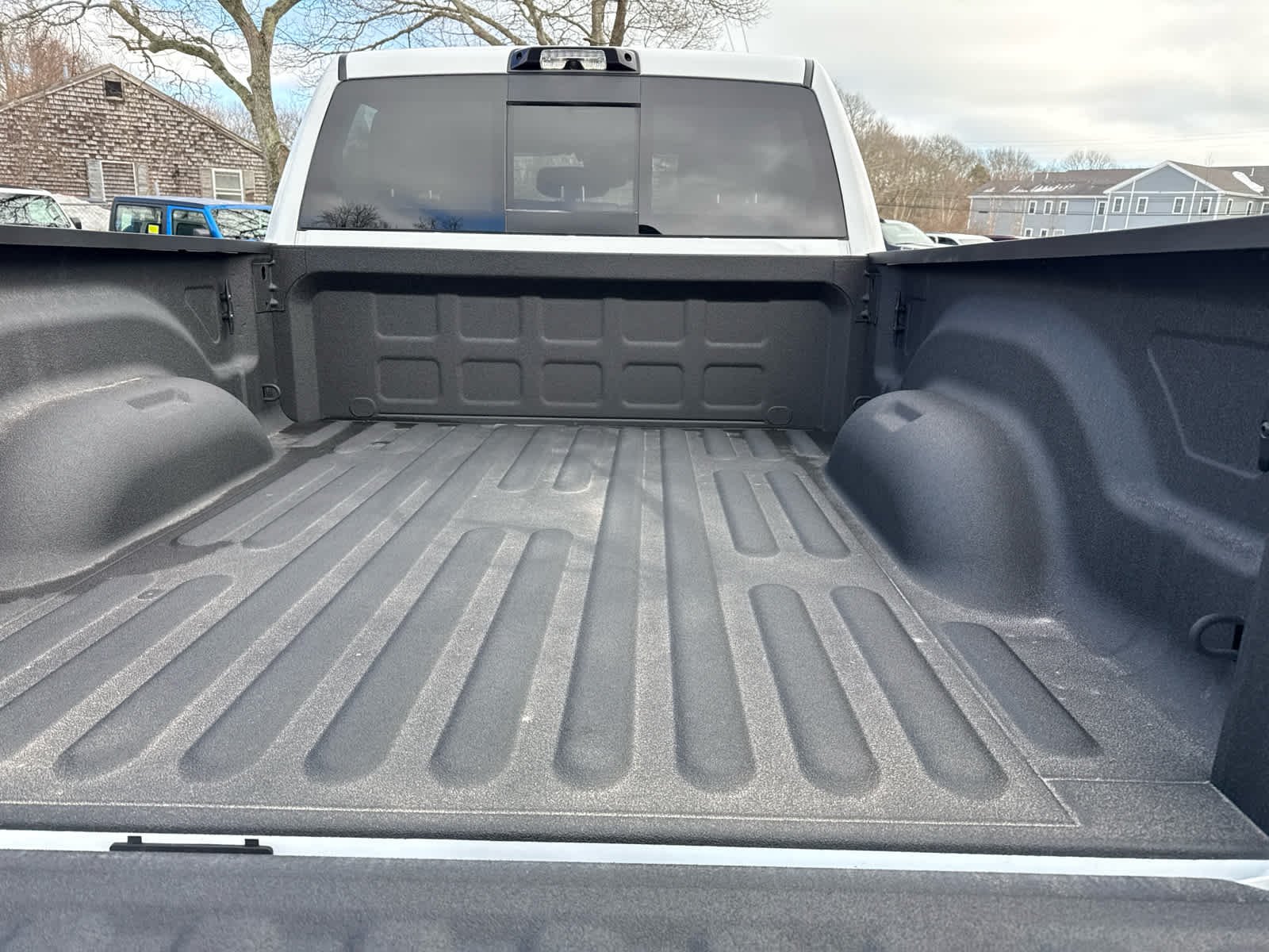New 2026 Bright White Clear-Coat Exterior Paint RAM Laramie image 27