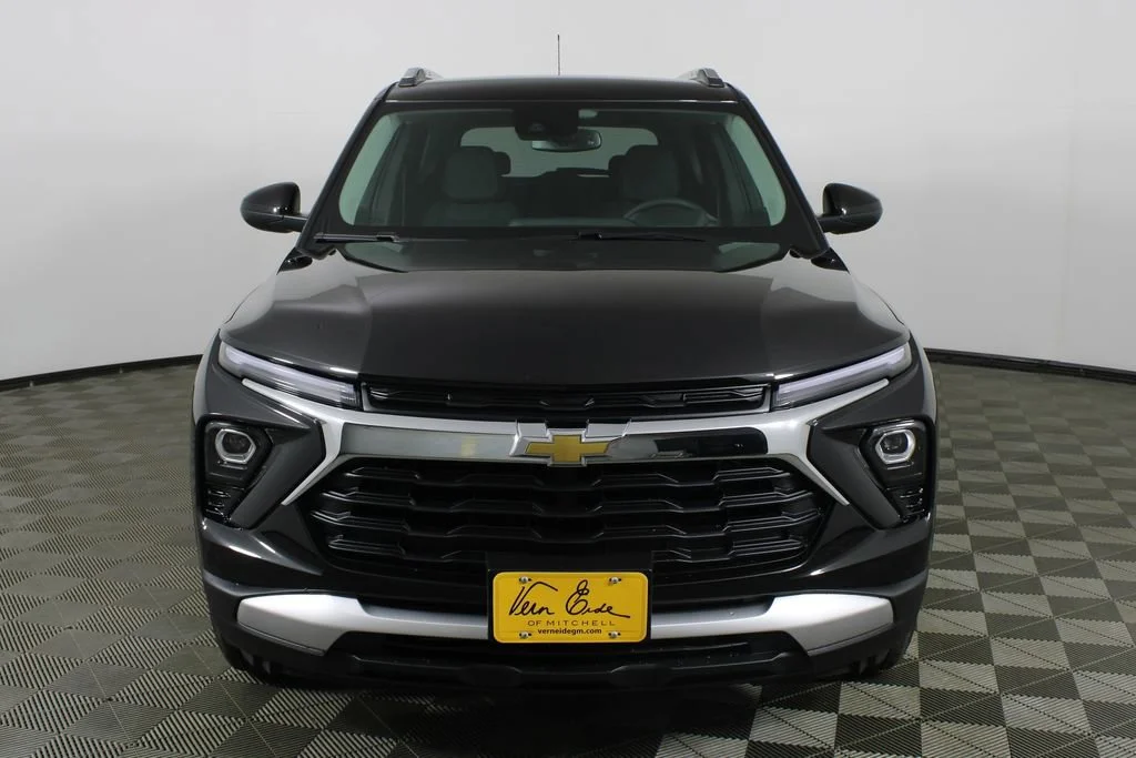 New 2026 Mosaic Black Metallic Chevrolet LT image 2