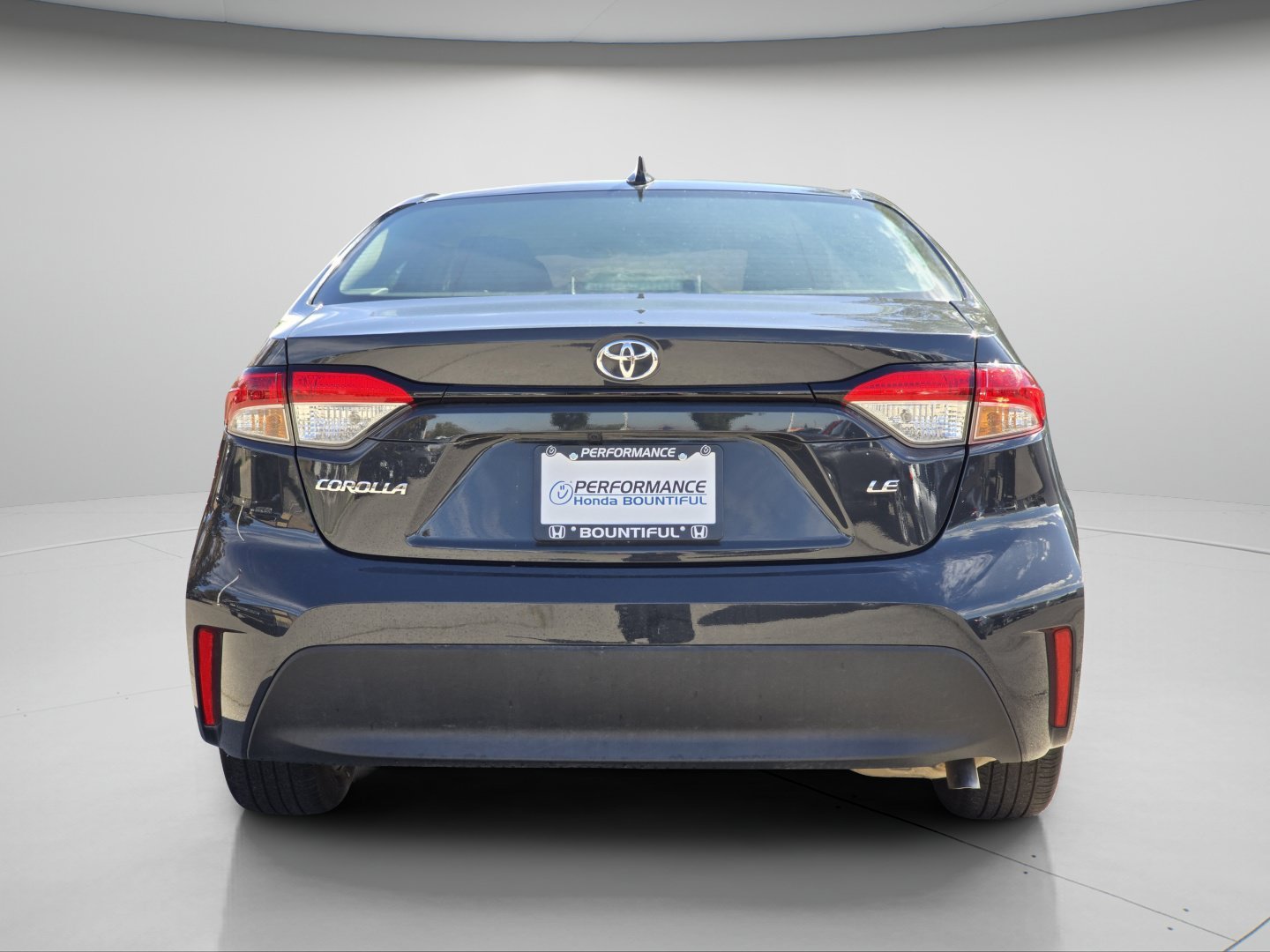 Used 2025 Underground Toyota LE image 23