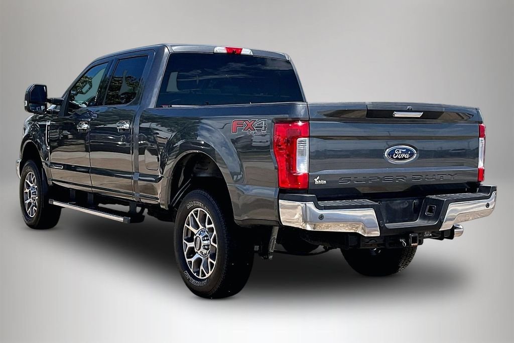 Used 2017 Magnetic Metallic Ford XLT image 4