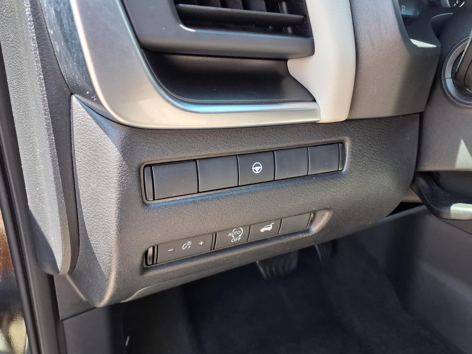 2024 Nissan Rogue SV Black at Robbins Nissan