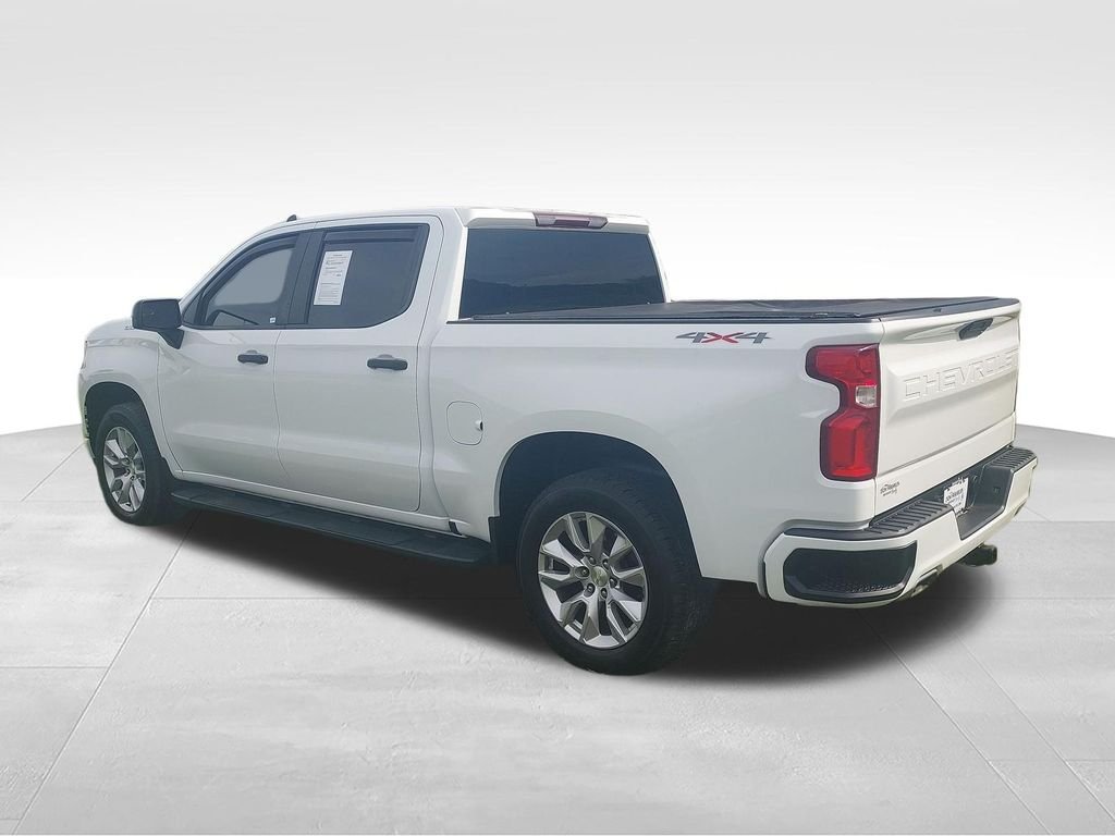 Used 2020 White Chevrolet Custom image 3