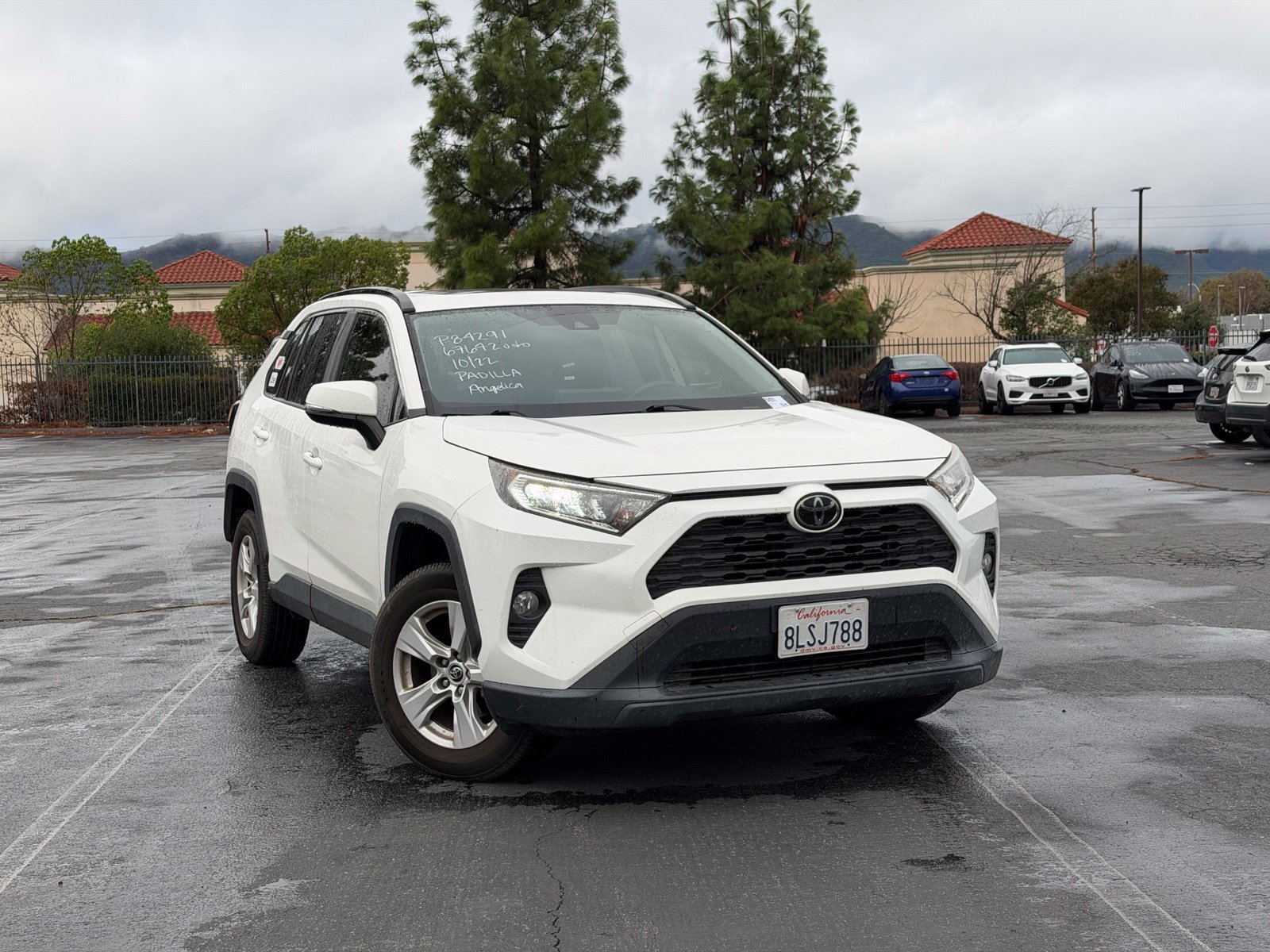 Used 2019 Super White Toyota XLE image 1