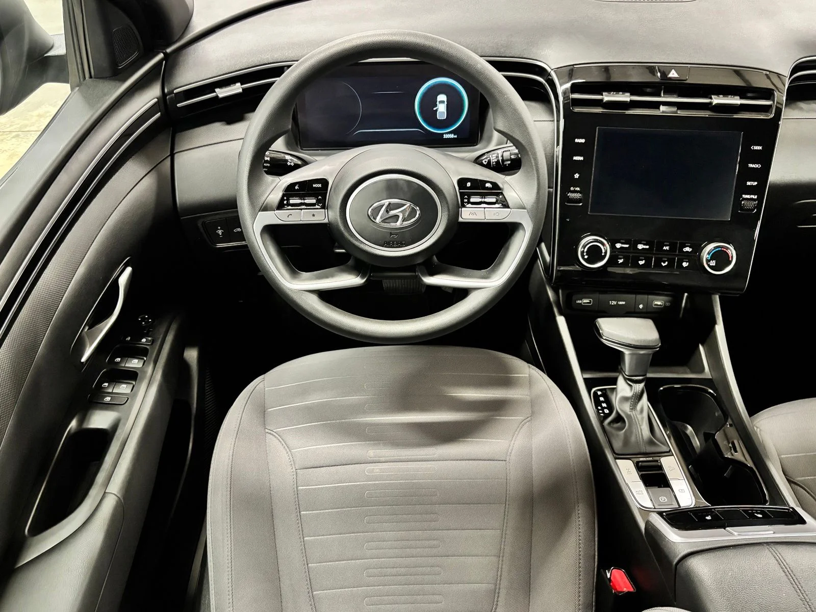 Used 2023 Gray Hyundai SEL image 13