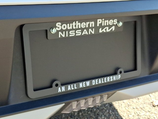Used 2025 White Kia LXS image 35