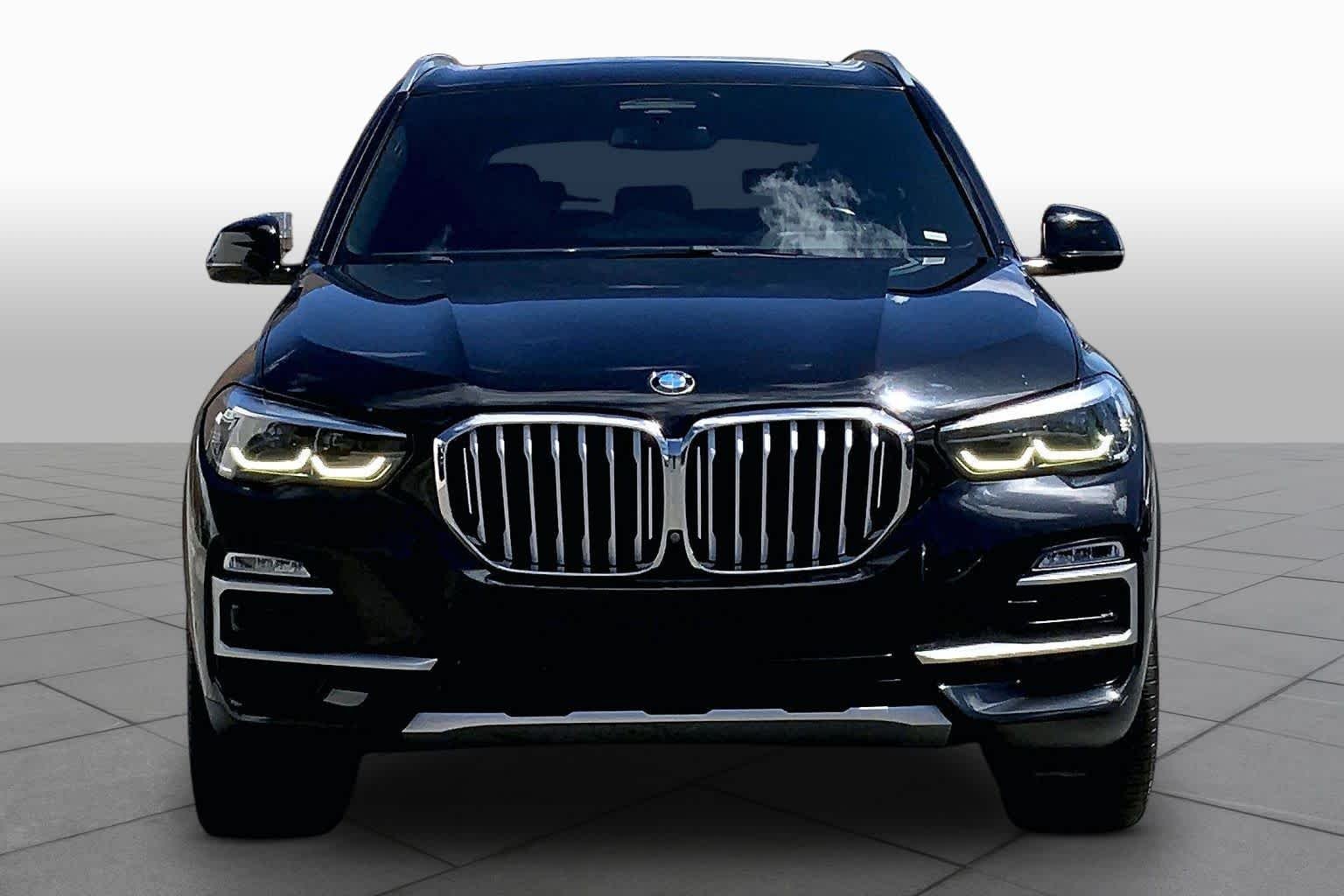 Used 2019 Black Sapphire Metallic BMW xDrive40i image 3