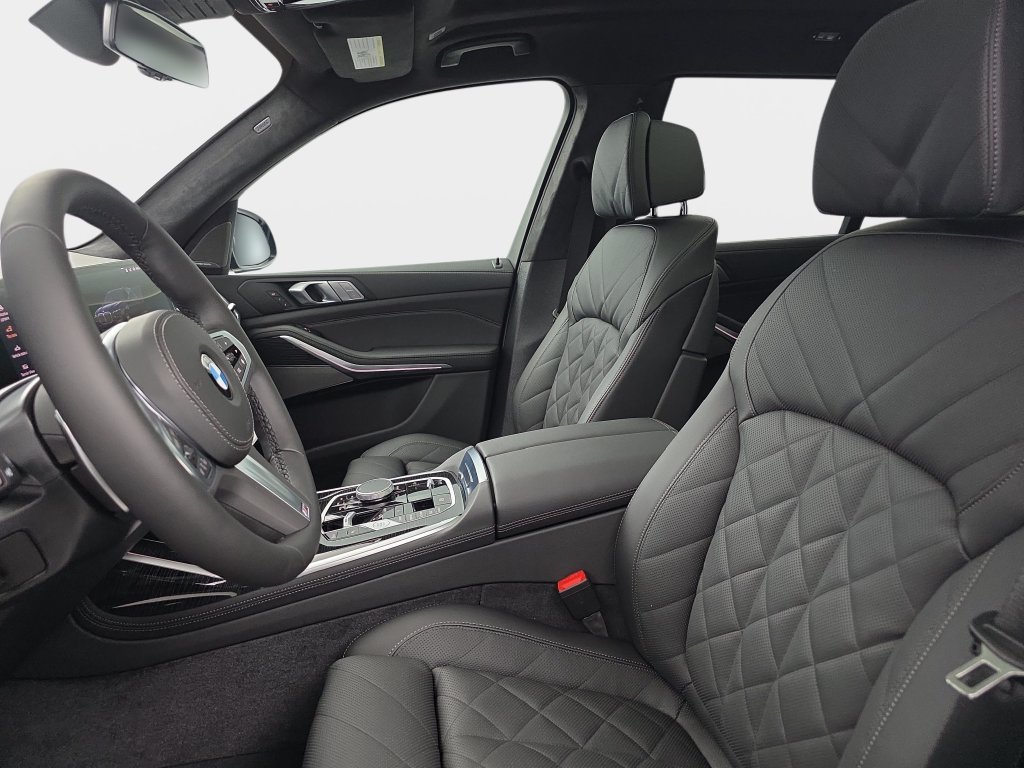 New 2027 Black Sapphire Metallic BMW xDrive40i image 16