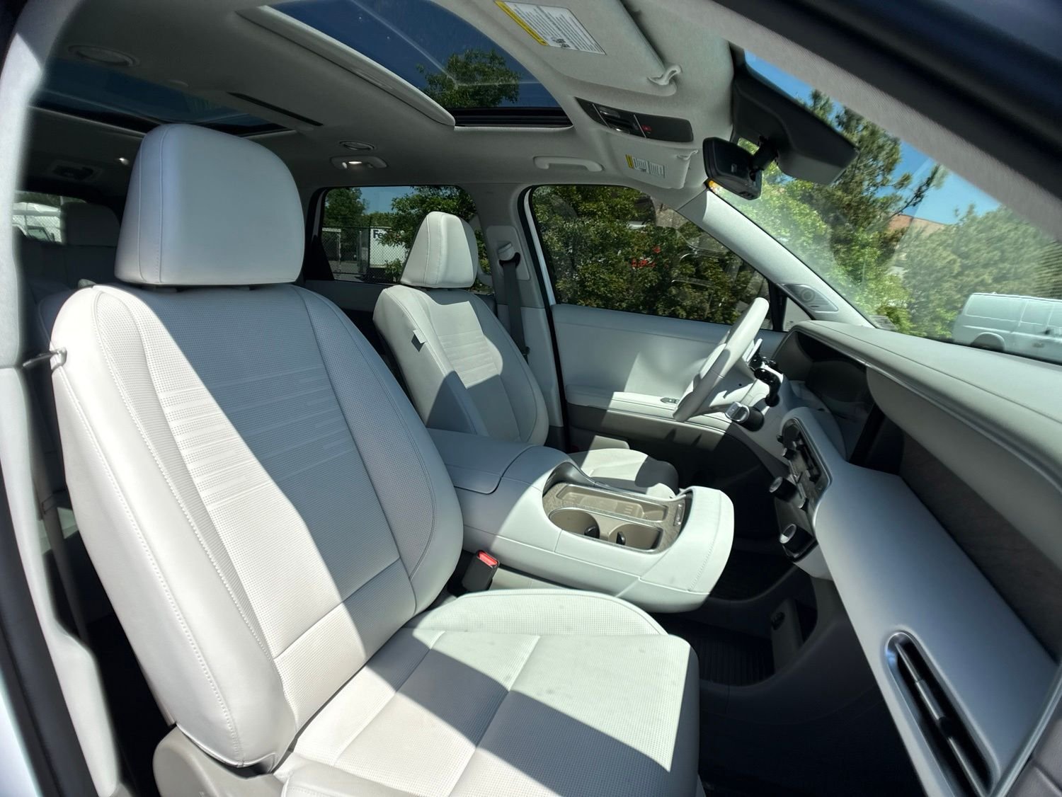 Used 2026 White Hyundai Limited image 30