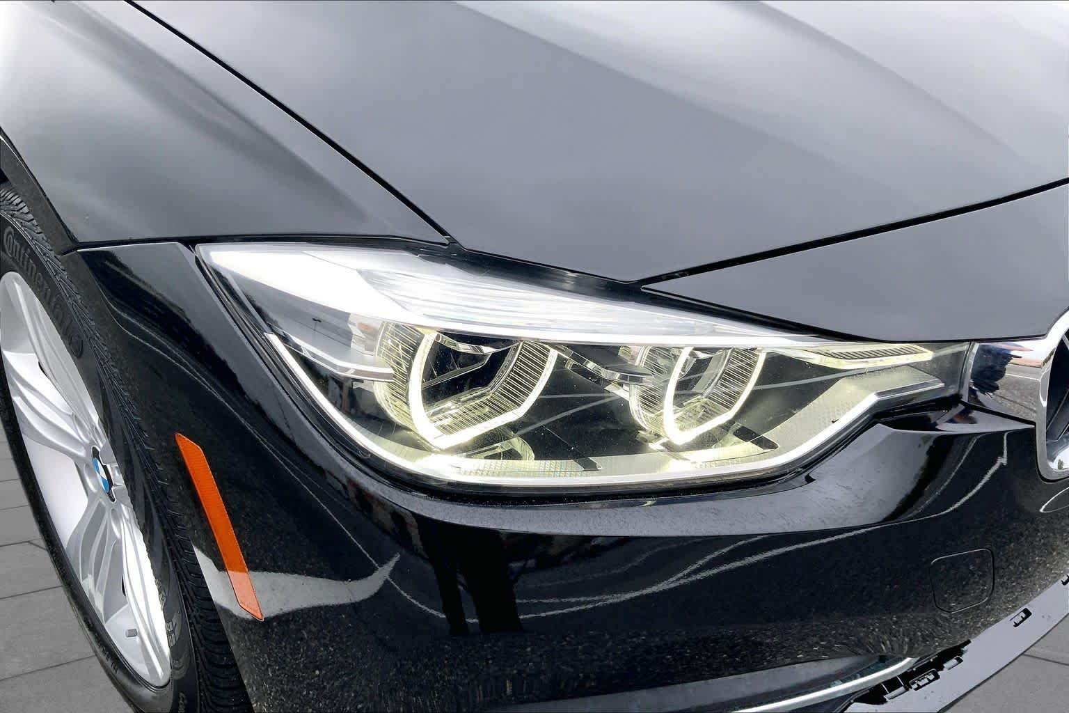 Used 2018 Jet Black BMW 330i image 25