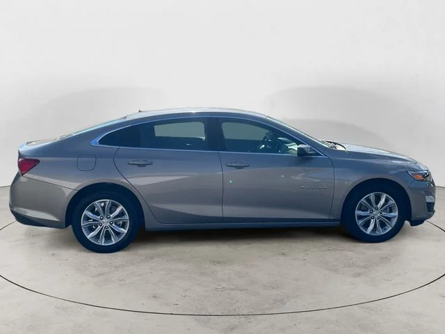 Used 2024 Gray Chevrolet LT image 6