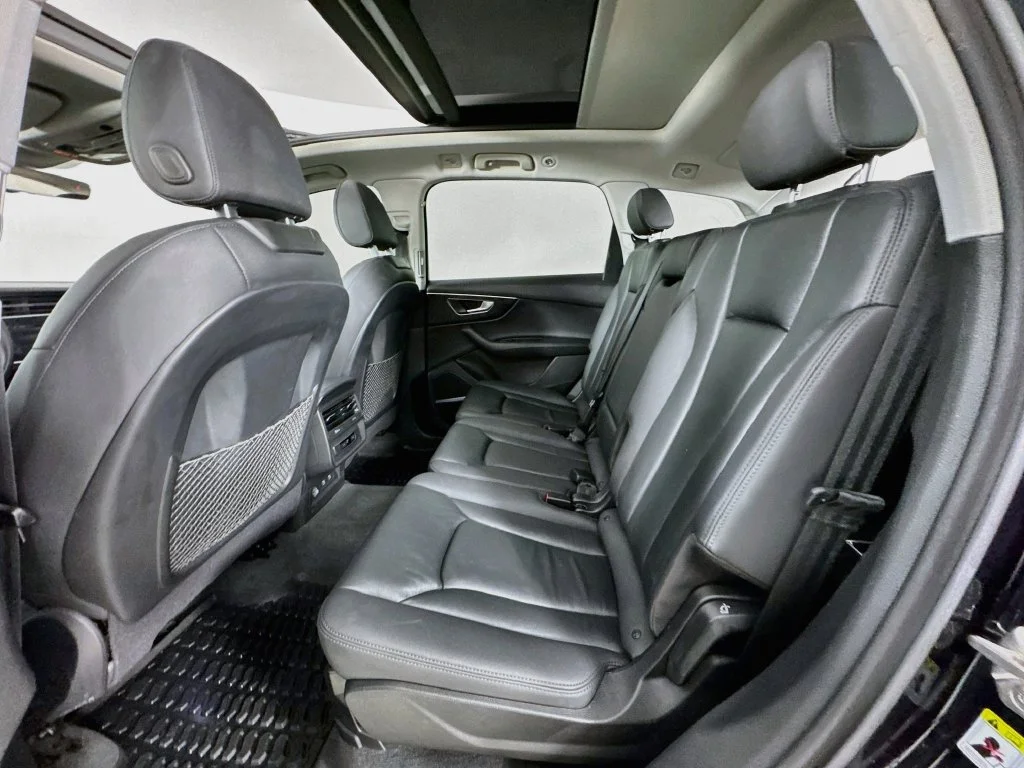 Used 2021  Audi 55 Premium Plus image 31