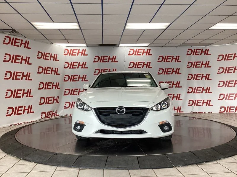 Used 2016 White Mazda i Grand Touring image 2