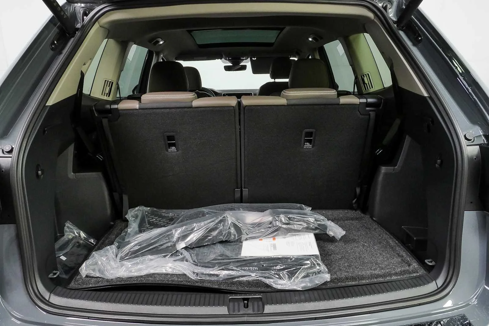 New 2026 Pure Gray Volkswagen 2.0T SEL image 32
