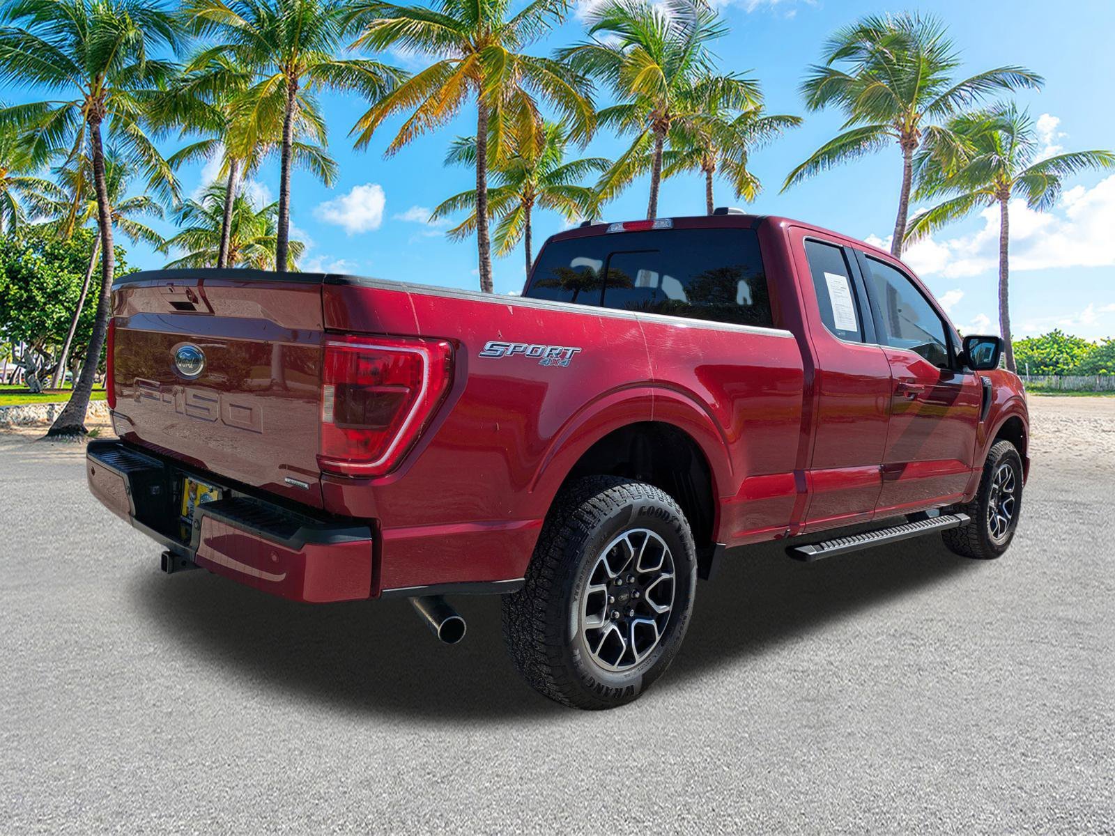 Used 2022 Race Red Ford XLT image 5