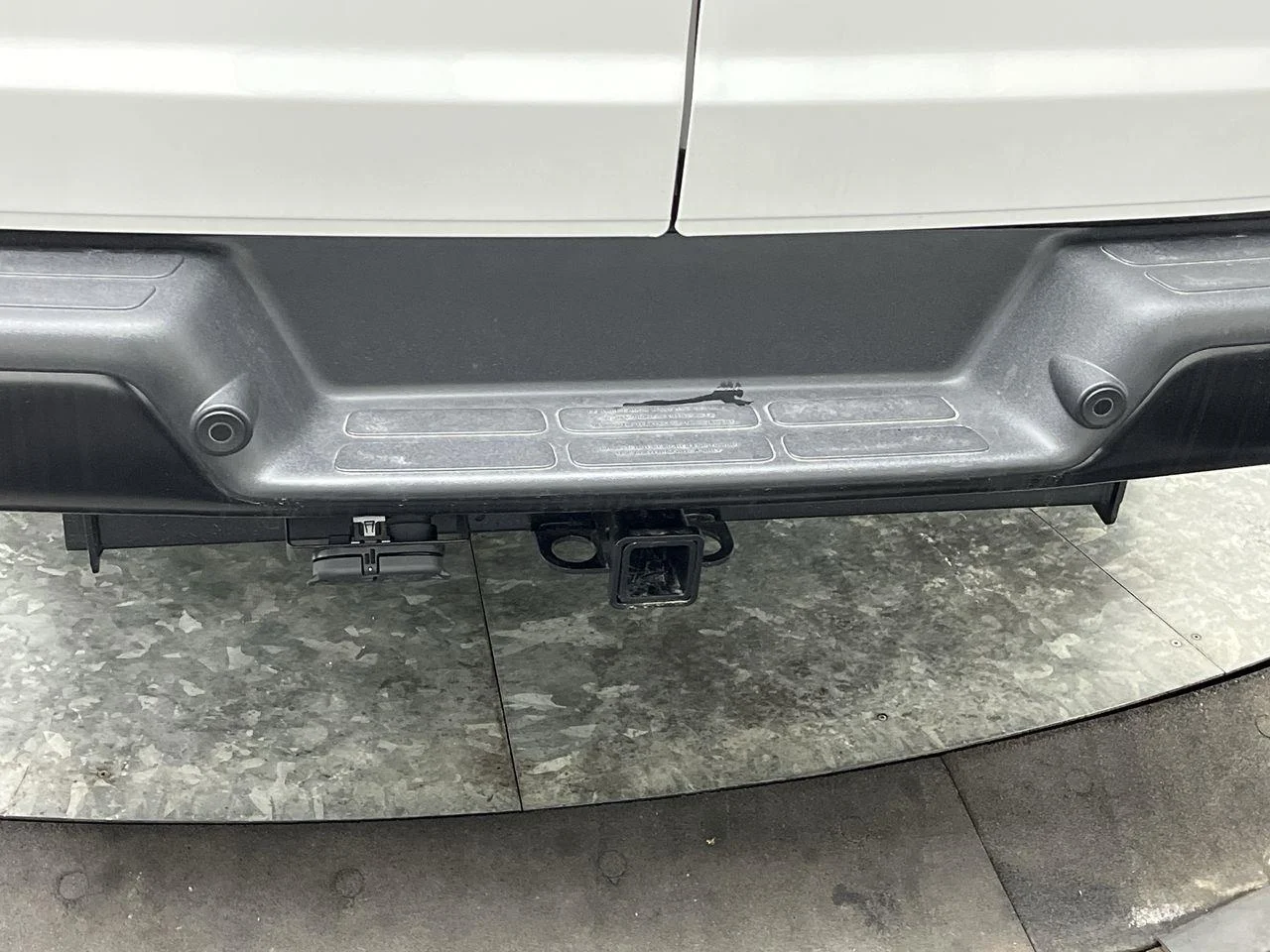 2025 GMC Savana Cargo Work Van - Photo 22