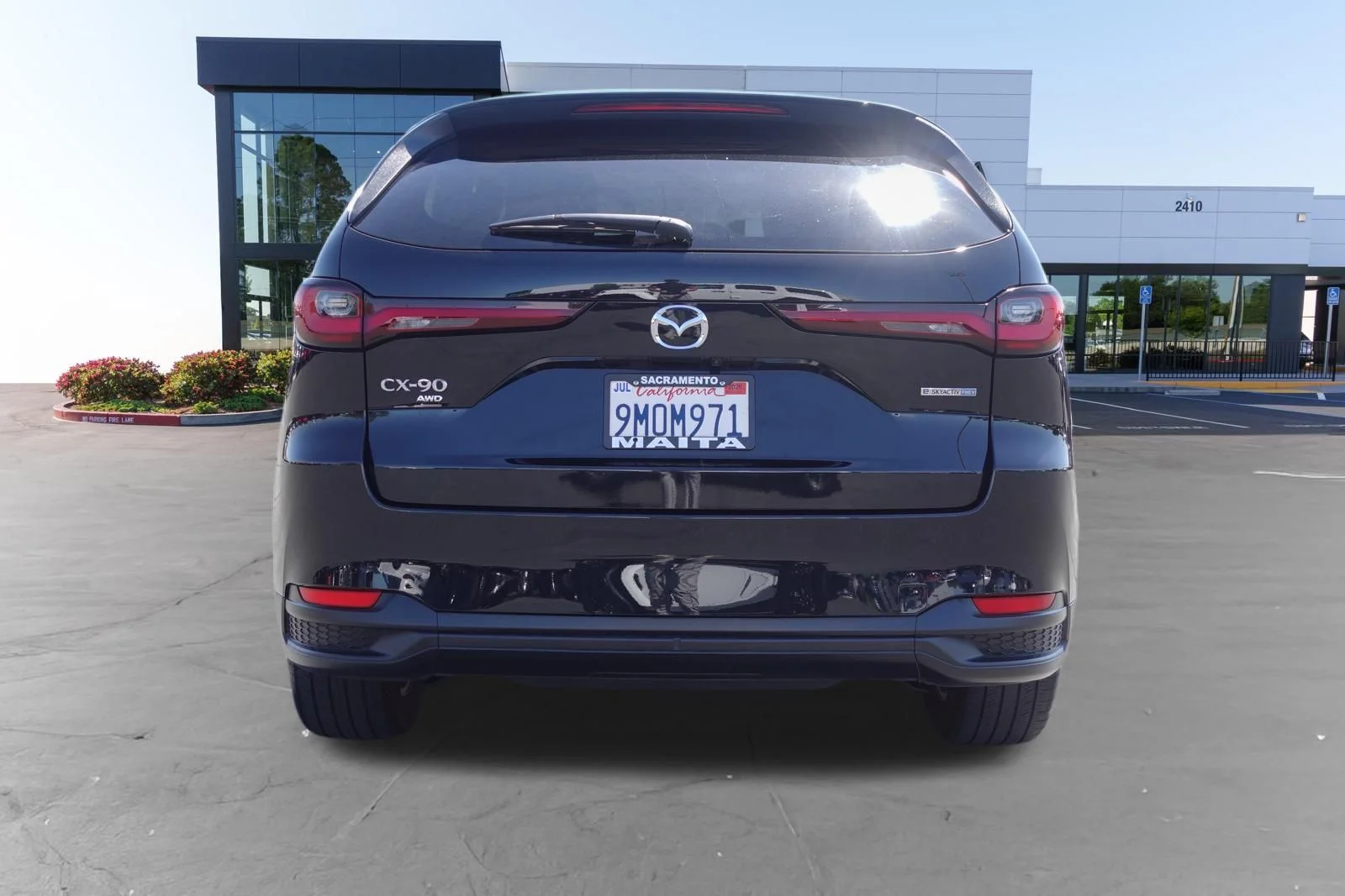 Certified Used 2024 Jet Black Mica Mazda Preferred image 5