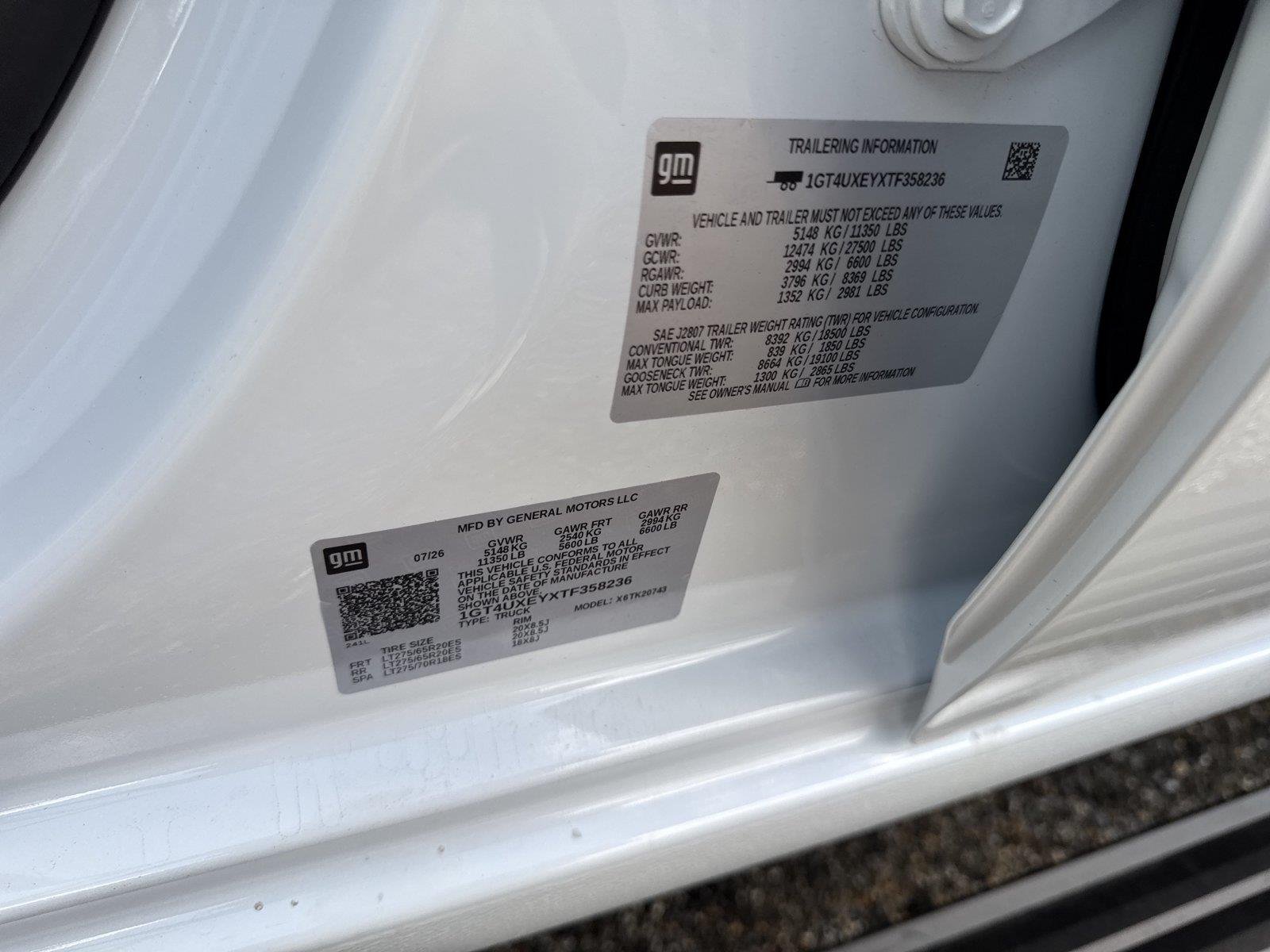 New 2026 Glacier White Tricoat GMC Denali Ultimate image 41
