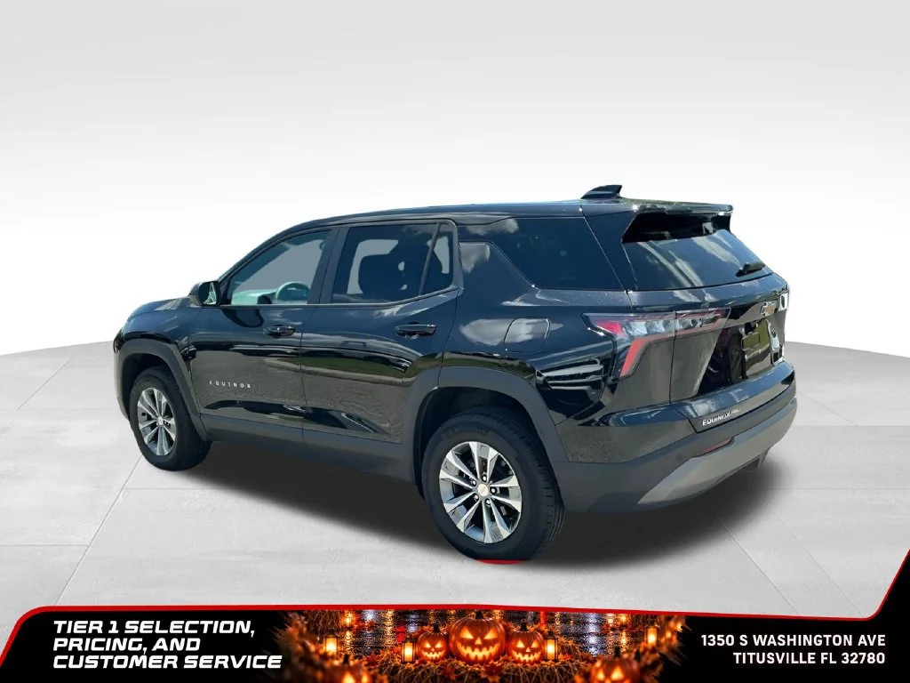 Used 2025 Mosaic Black Metallic Chevrolet LT image 4