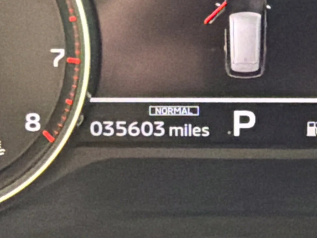 Used 2022 Silver Mitsubishi SEL image 55