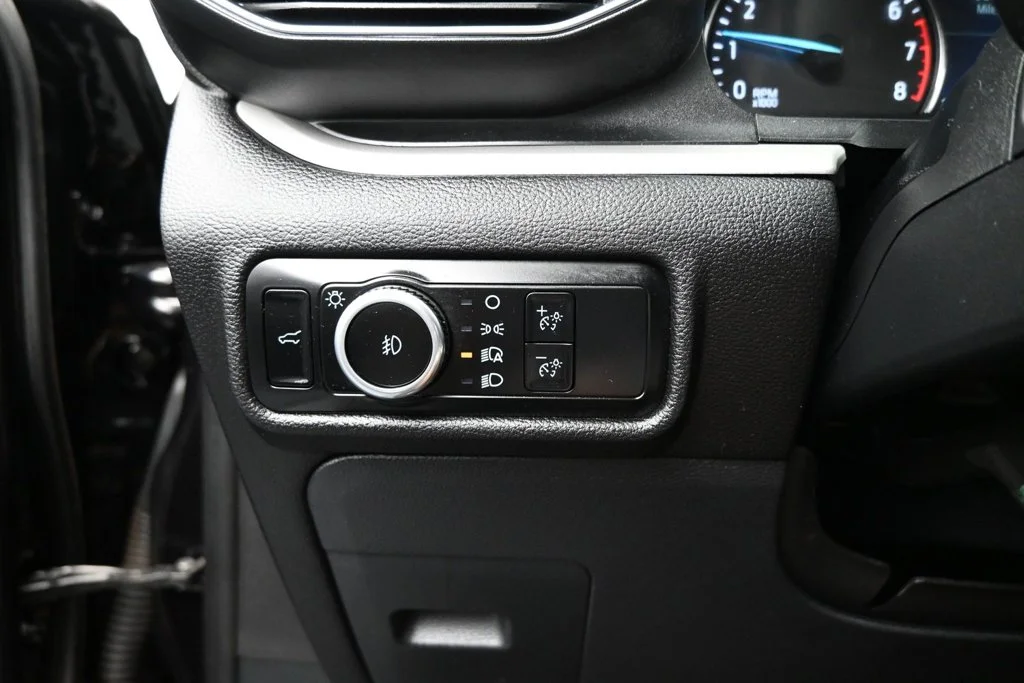 Used 2023 Black Ford XLT image 12