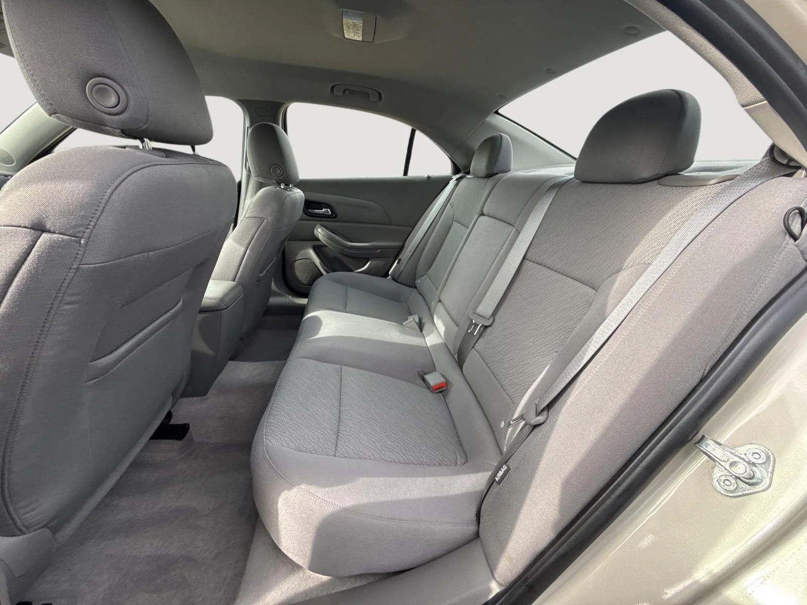 Used 2014 Champagne Silver Metallic Chevrolet LS image 25