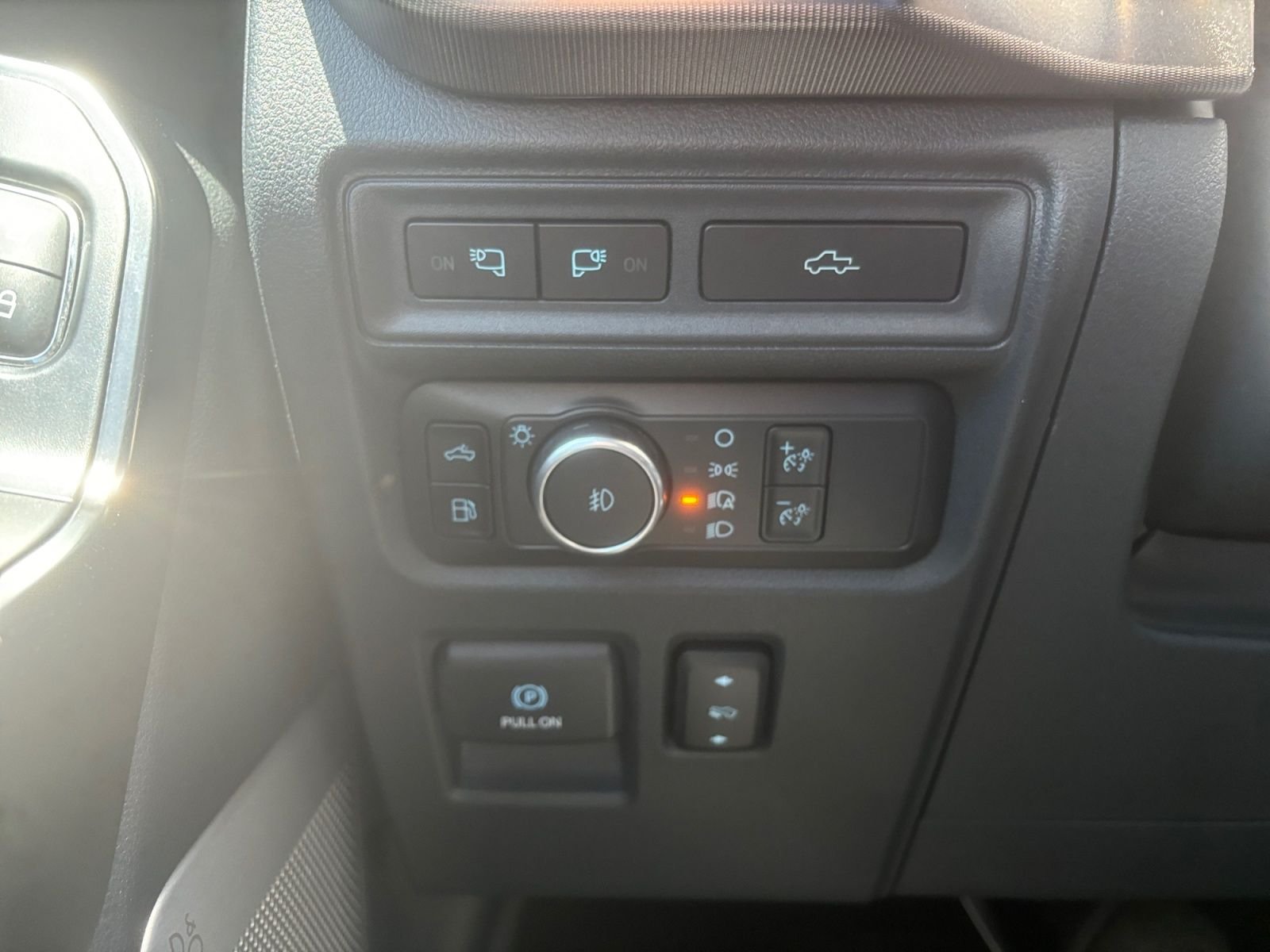 Used 2022 Silver Ford Platinum image 21