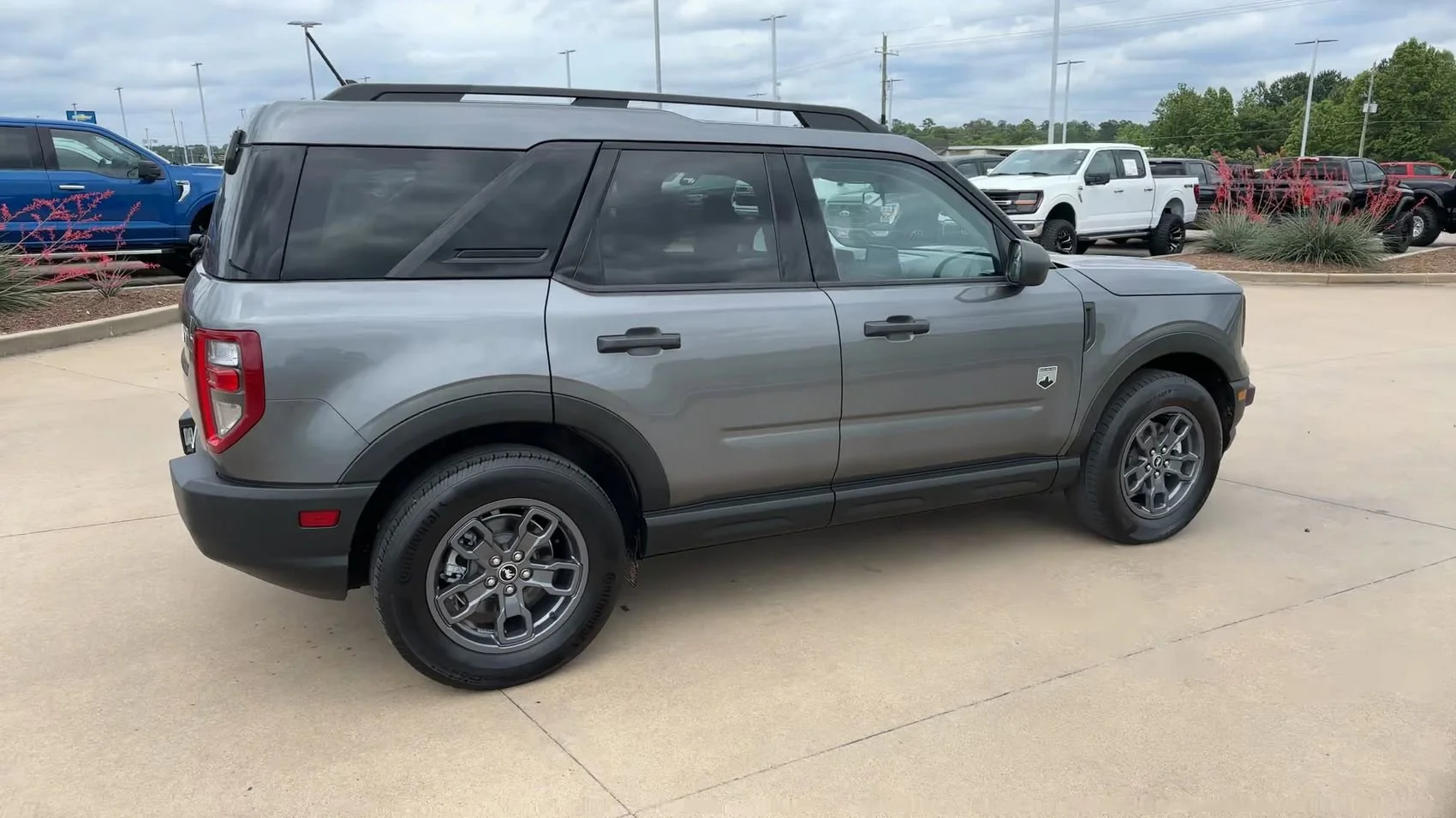 Used 2024 Gray Metallic Ford Big Bend image 9