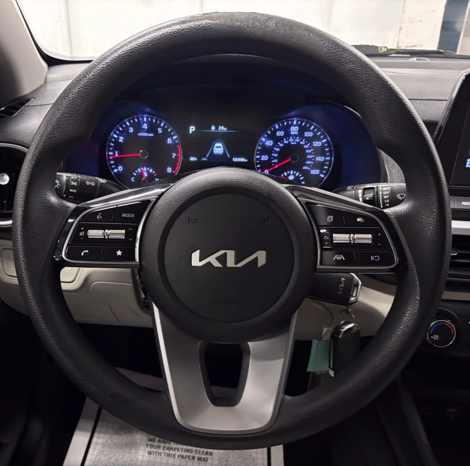 Used 2022 Black Kia LXS image 11