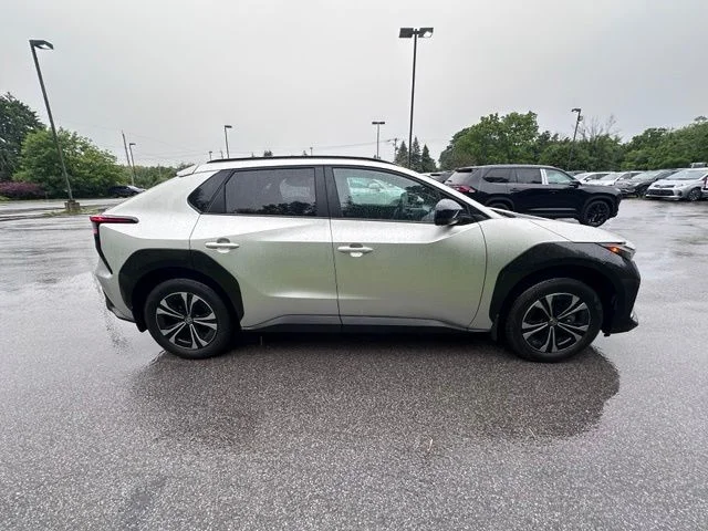 Used 2025 Toyota bZ4X XLE with VIN JTMABACA8SA095039 for sale in Mechanicville, NY