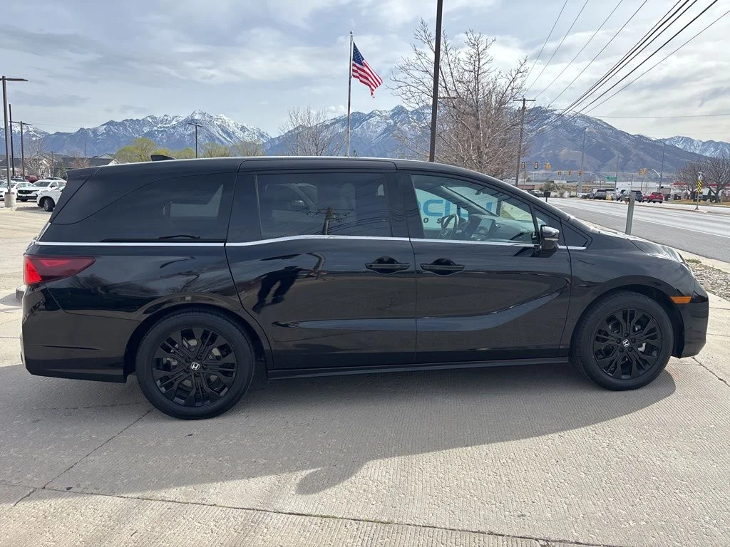 Used 2025 Black Honda Sport-L image 4