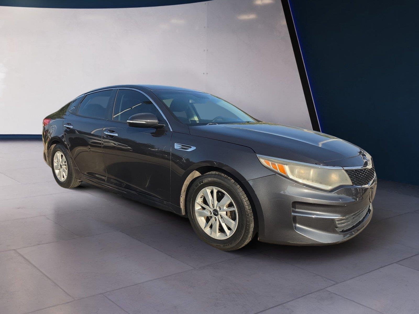 2017 Kia Optima LX - Photo 7