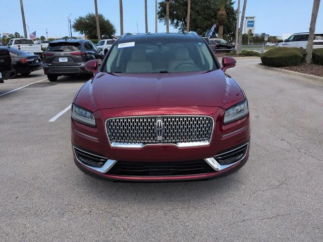Certified Used 2019 Ruby Red Metallic Lincoln Select image 9