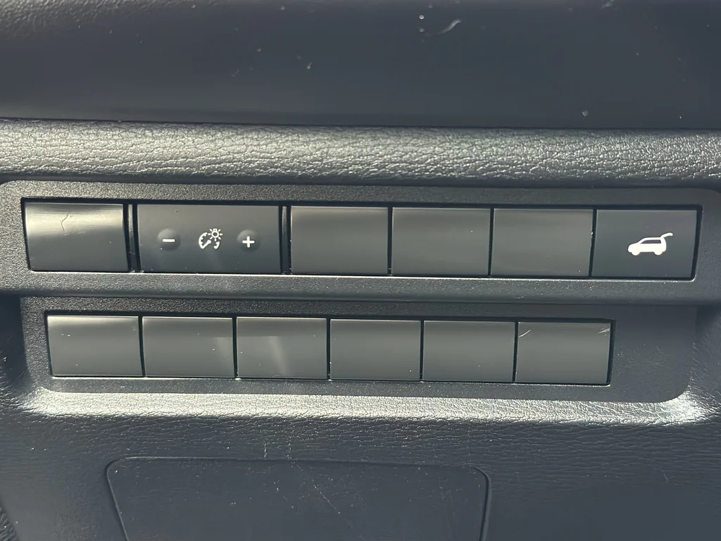 Used 2022 Black Mitsubishi SEL image 23
