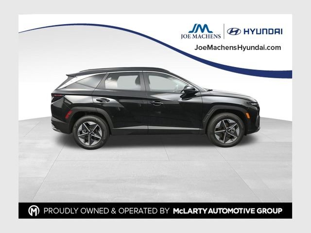 Used 2025 Gray Hyundai SEL Convenience image 1