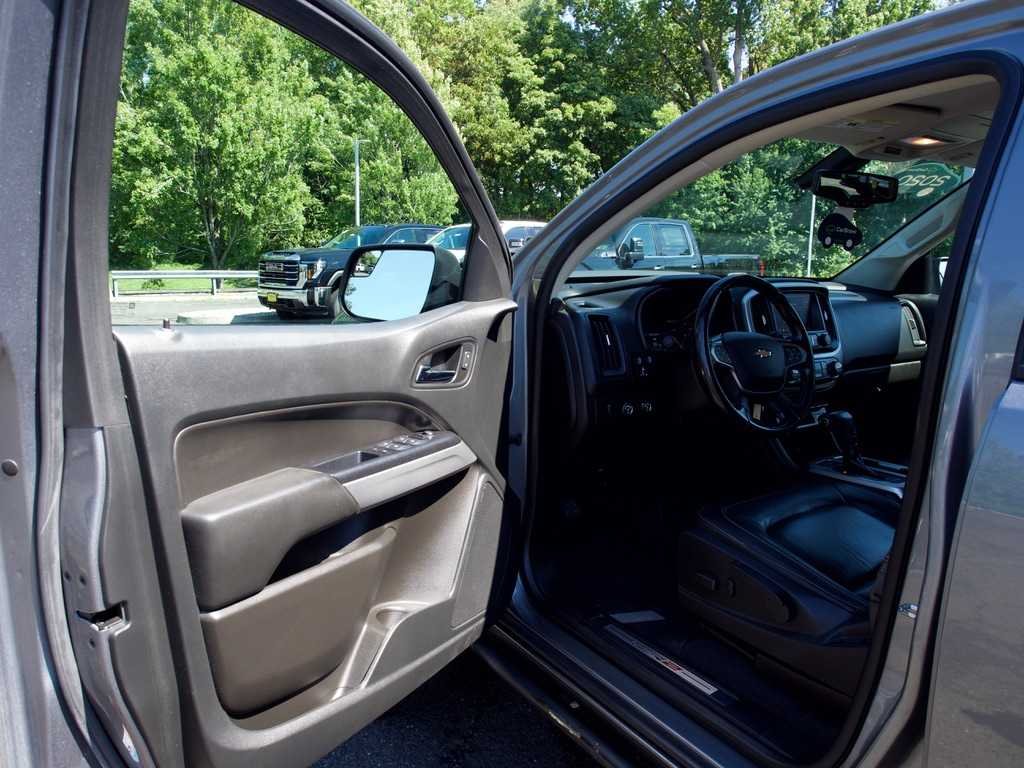 2020 Chevrolet Colorado ZR2 - Photo 9