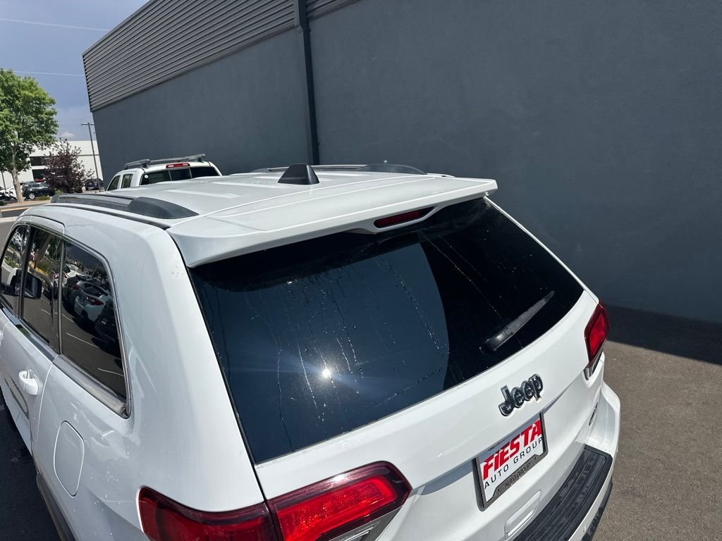 Used 2020 White Jeep Laredo image 10